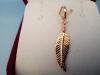 Pendentif plaque or plume